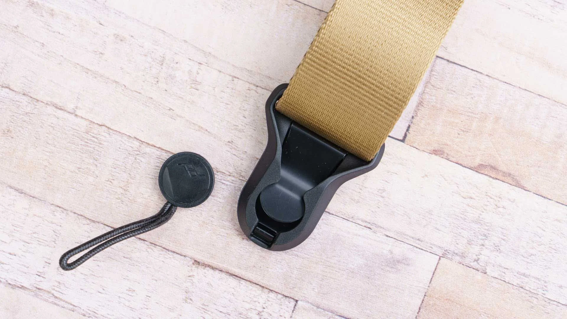  While simple to use, the Peak Design Anchor Loops are tough and clip securely into the strap connectors. 