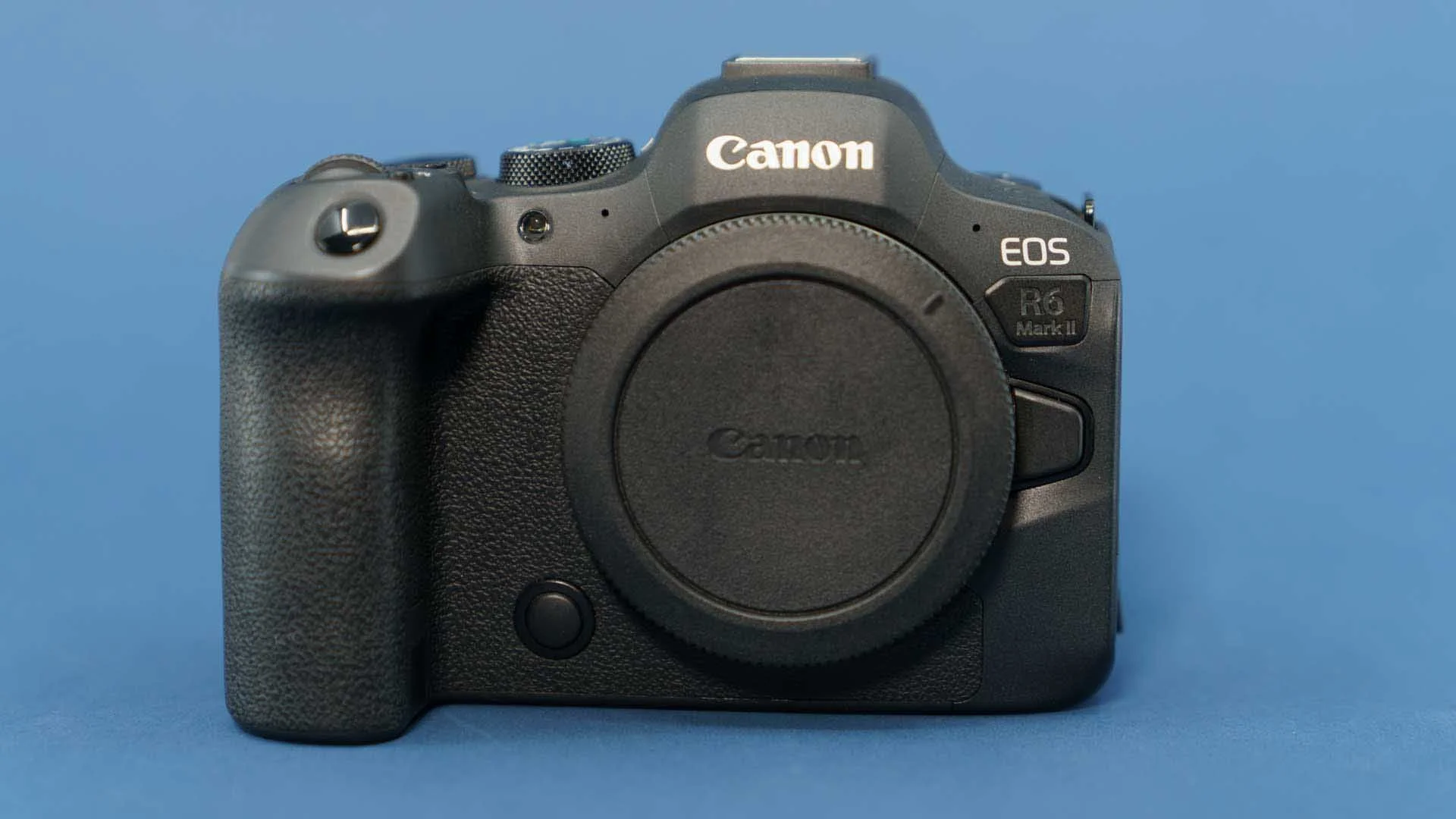  As its a mirrorless camera, the EOS R6 II has Canon RF lens mount. 