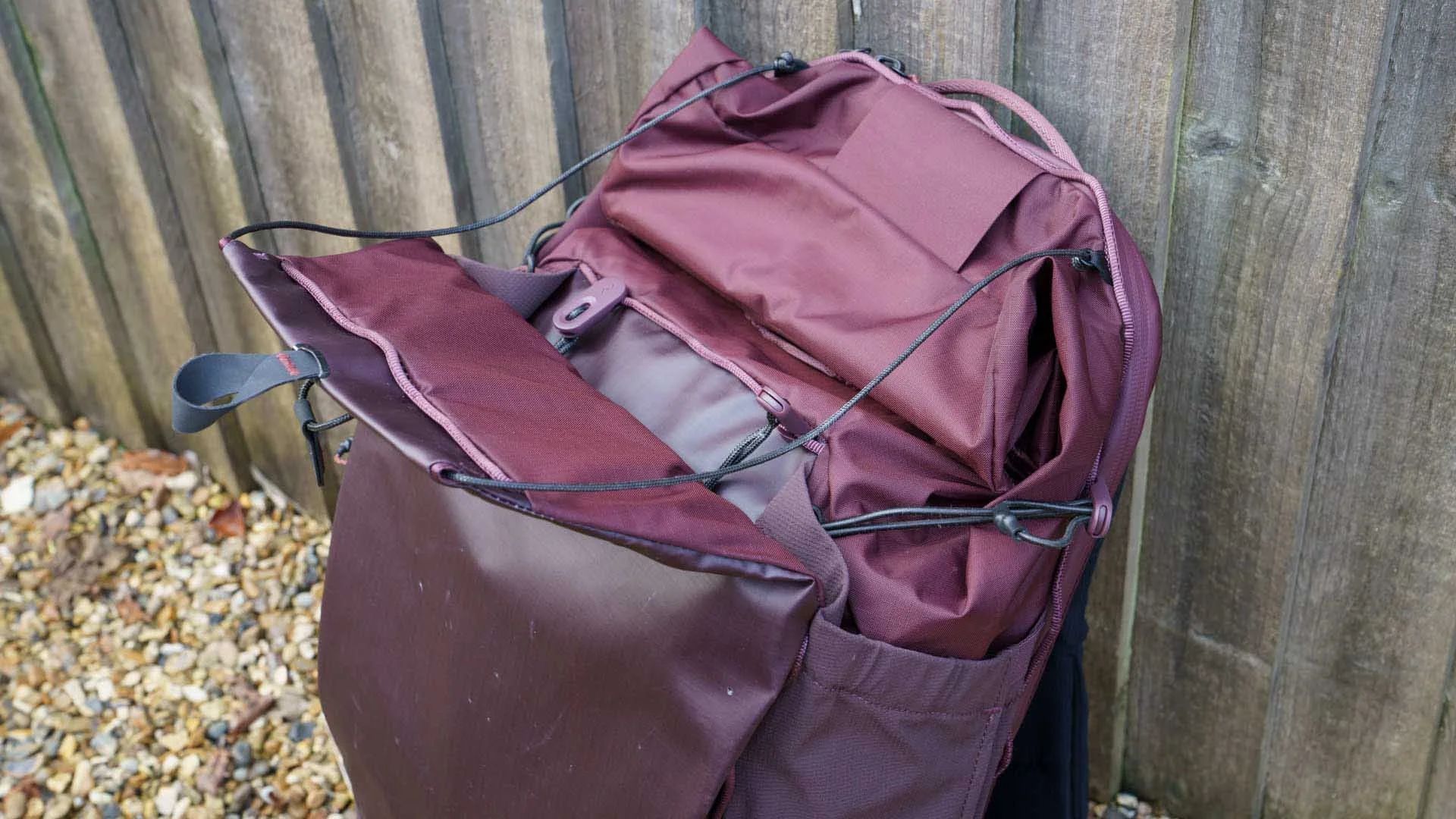 The front ‘kangaroo’ pouch extends down the length of the bag and is useful for stashing an extra layer. However, because the top section is open at the sides, it’s best to not use it to store lots of smaller items.
