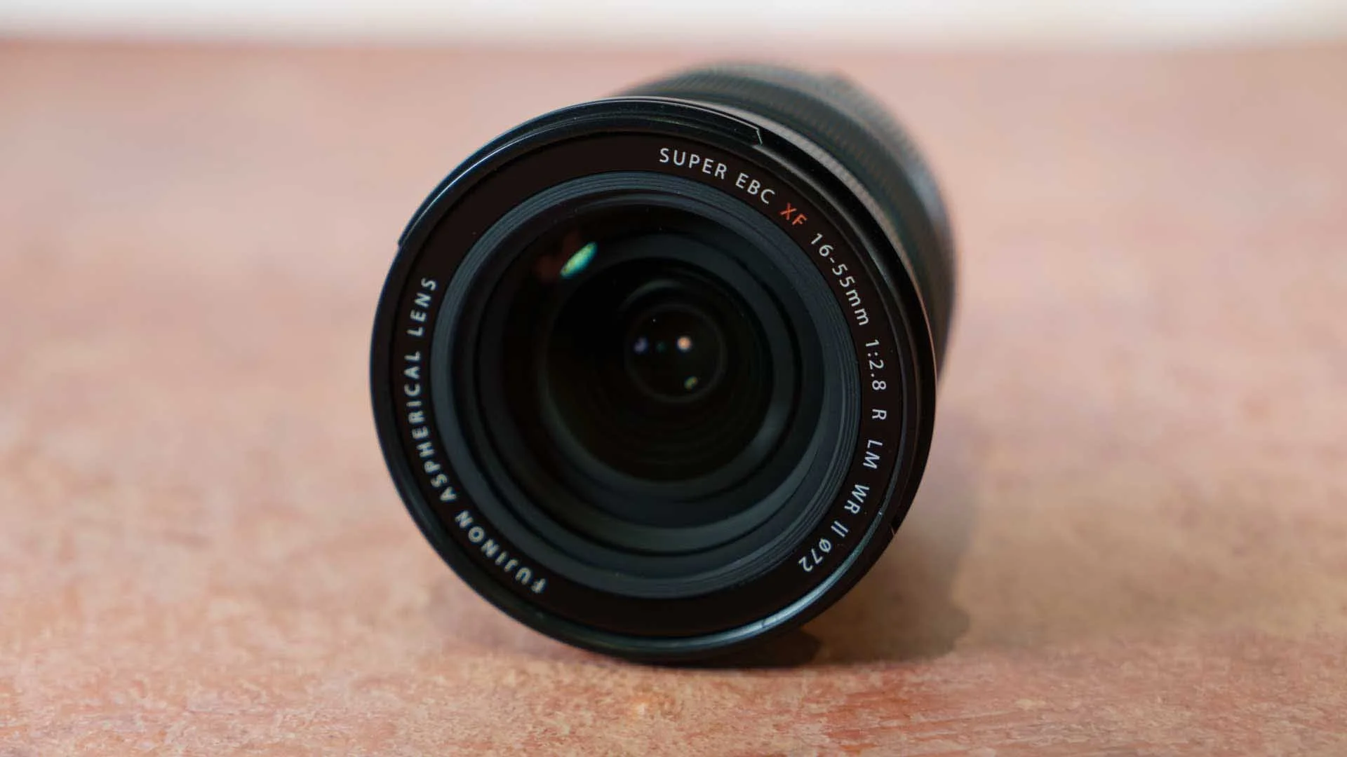  The Fujifilm XF16-55mmF2.8 R LM WR II takes a 72mm filter. 