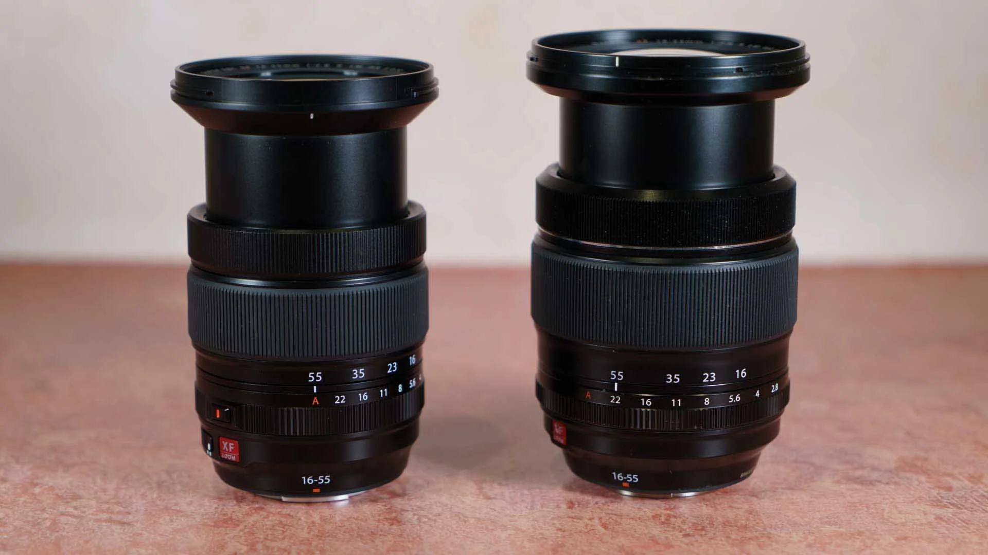  Left: Fujifilm XF16-55mmF2.8 R LM WR II, right: Fujifilm XF16-55mmF2.8 R LM WR II. The lenses are at their longest extension here. 