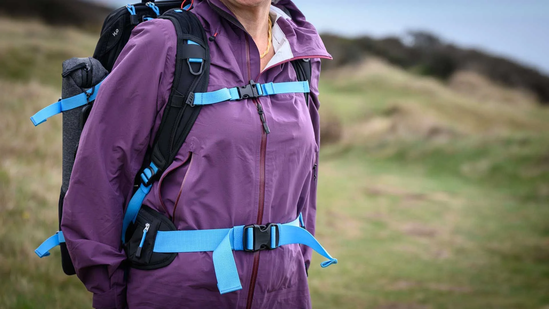  The waist belt and chest strap of the F-Stop Kashmir UL 30L 