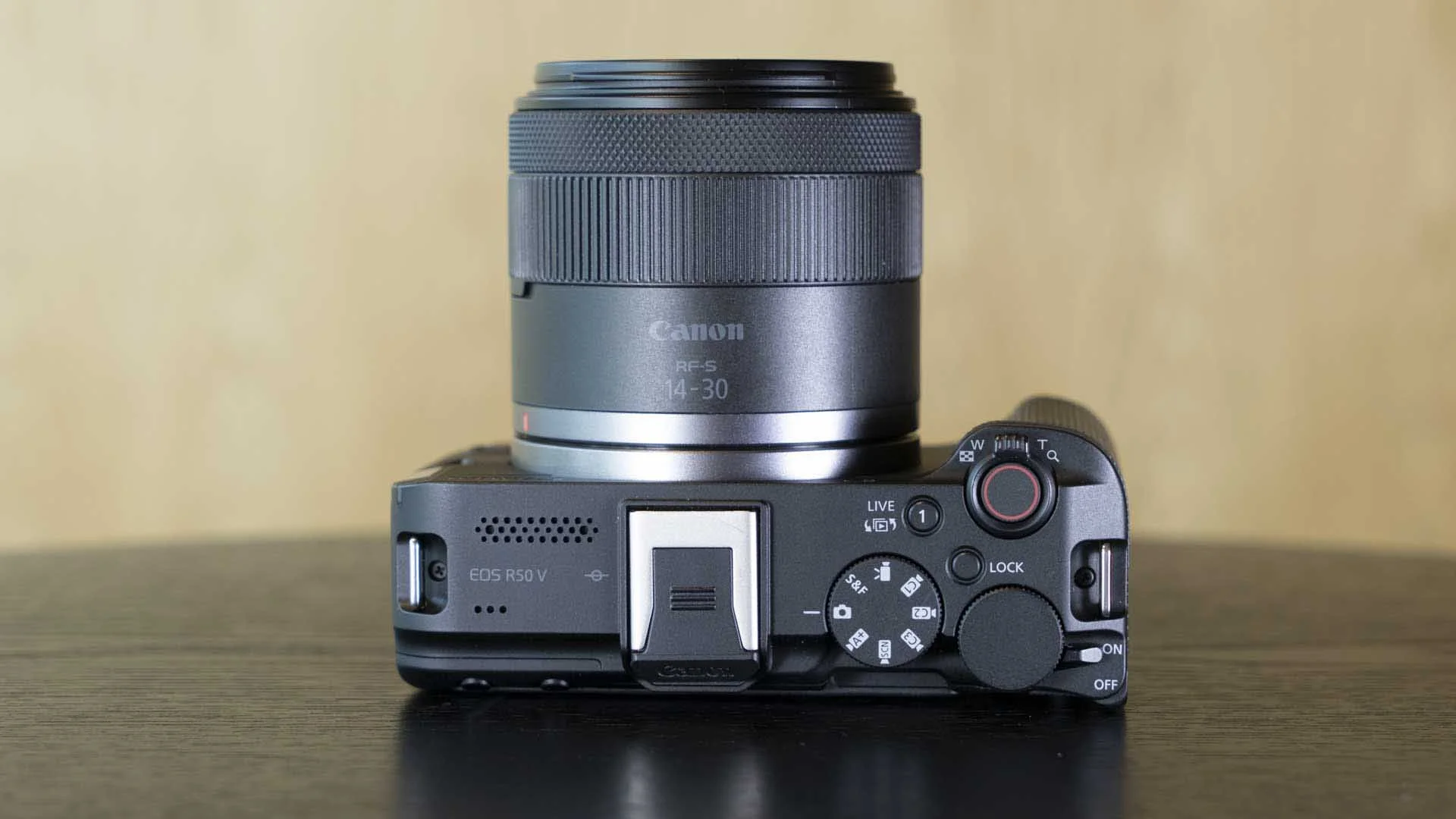  The Canon EOS R50 V’s mode dial has seven video settings and one for stills. When the stills option is selected, the exposure mode is set via the menu. 