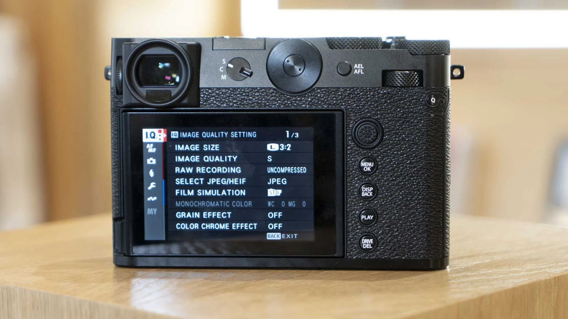 The menu of the Fujifilm GFX100RF  will be familiar to Fujifilm camera users. 