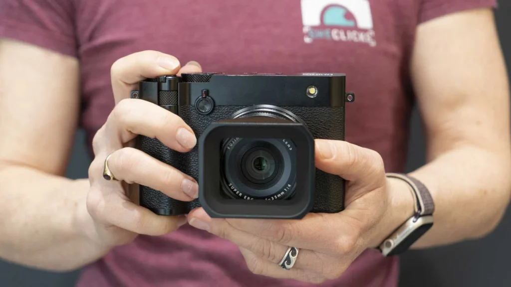 Fujifilm GFX100RF First Impressions Review