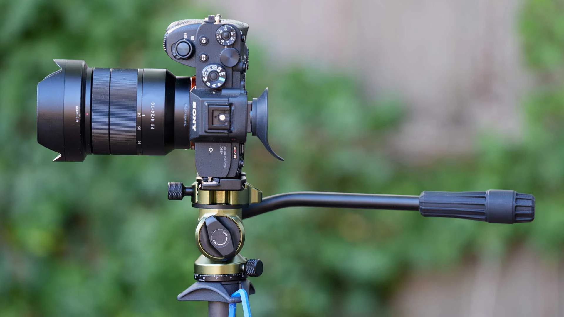  The 3 Legged Thing AirHed Vision in vertical orientation mode. 