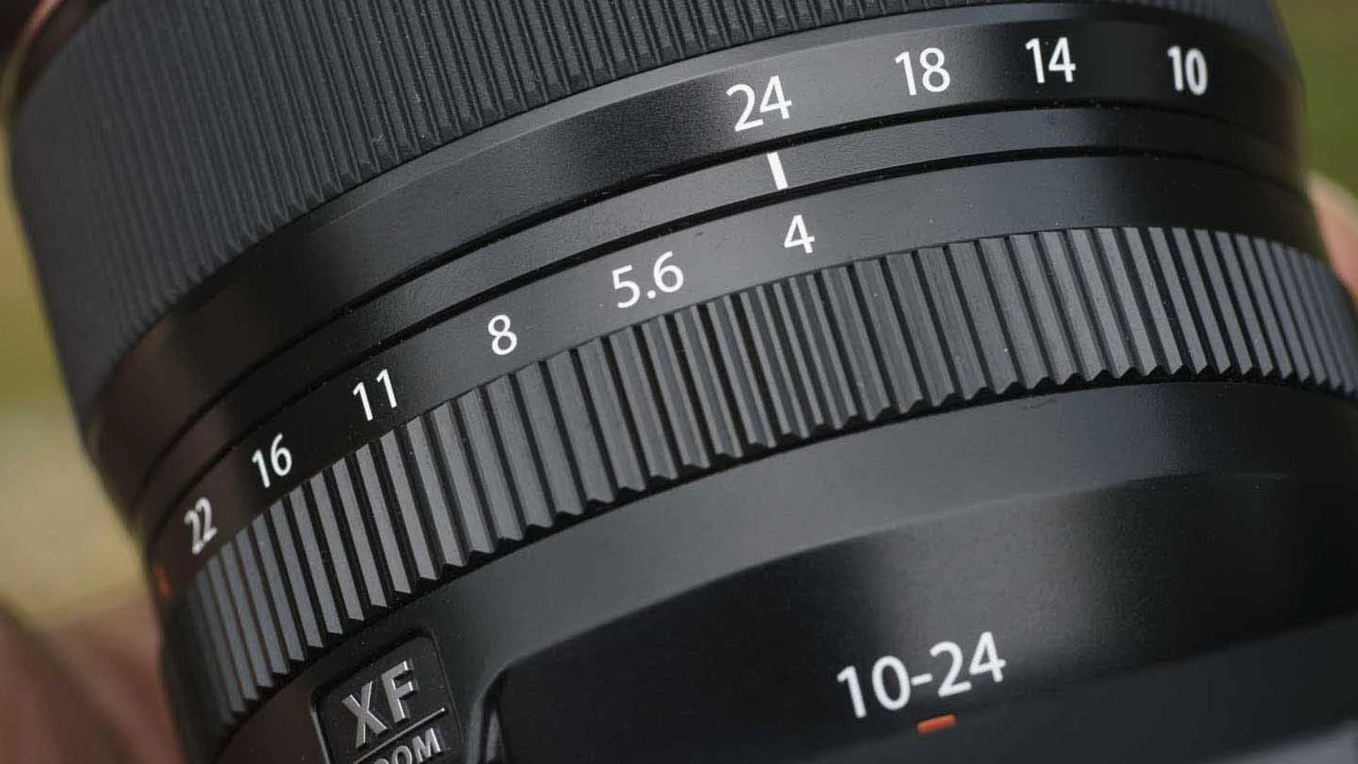  The ‘R’ in the name of the Fujifilm XF 10-24mm F4 R OIS WR indicates that it has a ring that can be used to adjust its aperture setting. When a lens doesn’t have an aperture ring, the setting is changed using a dial on the camera. 