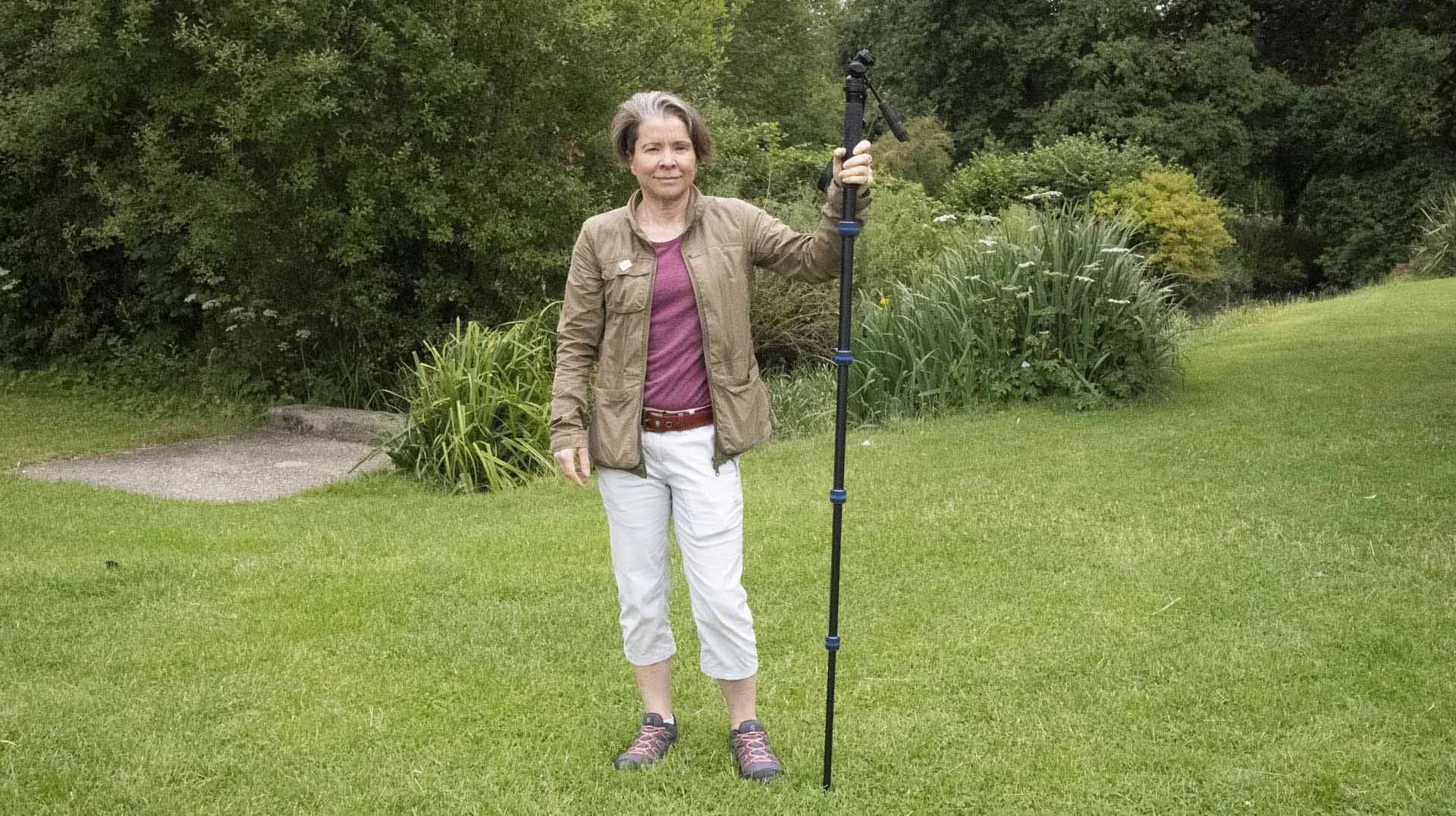  The 3 Legged Thing Taylor 2.0 is shown here with the 3 Legged Thing AirHed Trinity 2-way tripod head. The Taylor 2.0 is at its longest setting and I’m wearing thick socks, which means I’m around 5 foot 2 inches tall.  