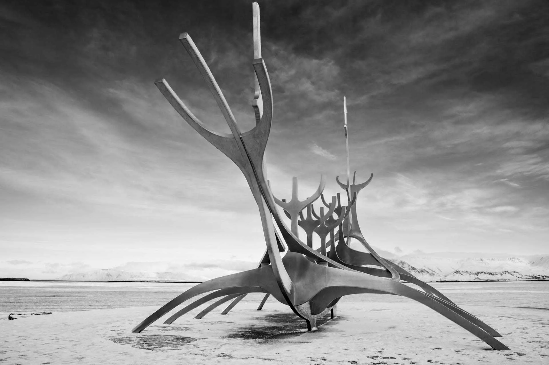  The Sun Voyager sculpture in Reykjavik is a popular location for many photographers. 